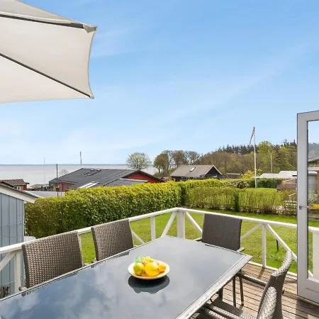 Stamena - 200m From The Sea By Interhome *