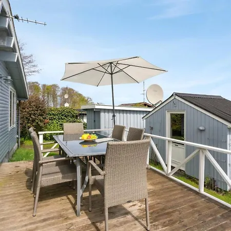 Stamena - 200m From The Sea By Interhome