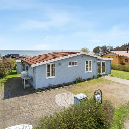 Stamena - 200m From The Sea By Interhome