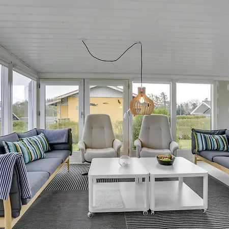 Сasa de vacaciones Stamena - 200m From The Sea By Interhome